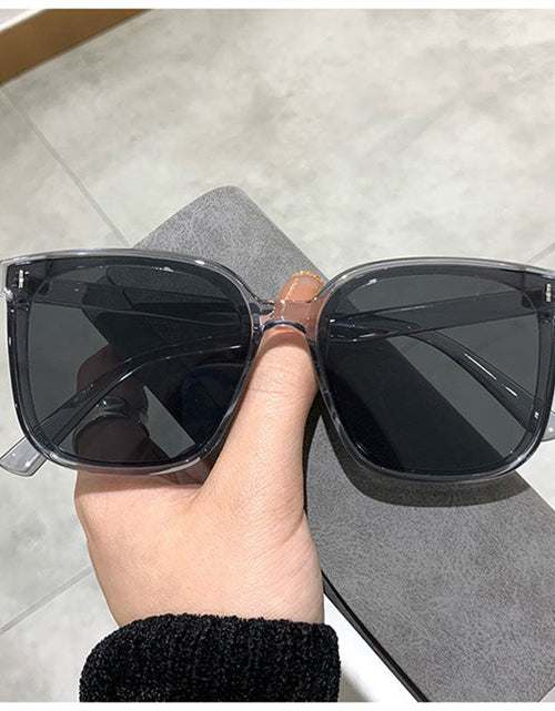 Load image into Gallery viewer, Vintage Square Sunglasses
